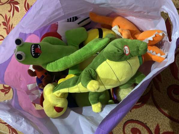 Отдам бесплатно мягкие игрушки