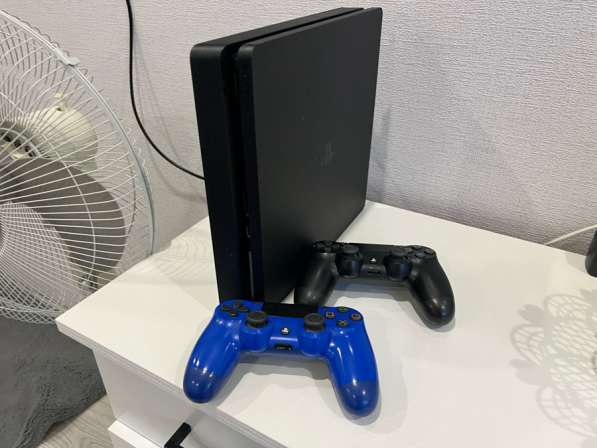 PlayStation 4 слим в Москве фото 3