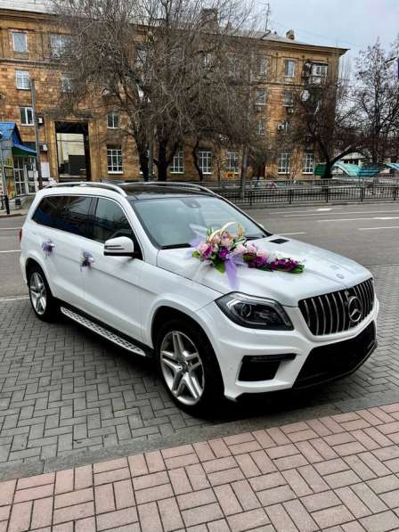 Аренда автомобиля на свадьбу, лимузин, джип, микроавтобус в фото 3