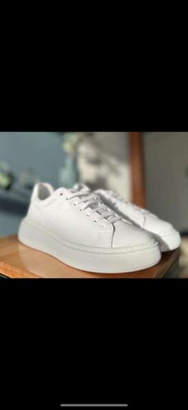 Кроссовки 38 рр кожа