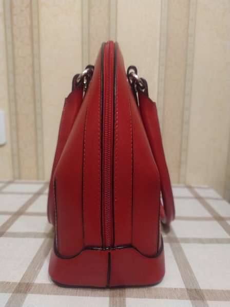 Продаю брендовую итальянскую сумку в Тюмени
