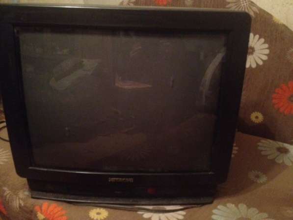 Продаю телевизор Хитачи 2191 в Владимире