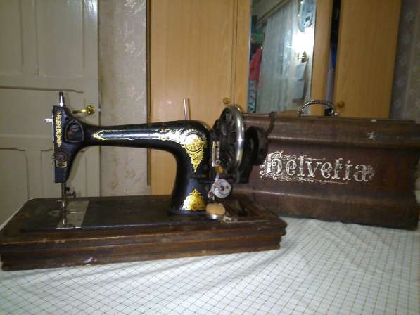 Старинная швейная машинка Belvelia в Ростове-на-Дону фото 4