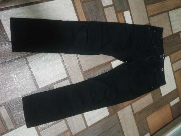 Продам мужские черные джинсы