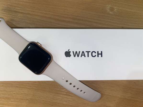 Apple Watch SE 40 mm в 