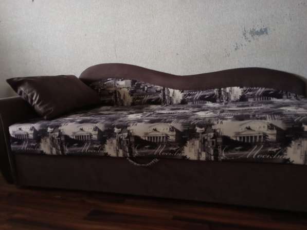Продам диван в отличном состоянии, цена в рублях 15.500 в фото 3