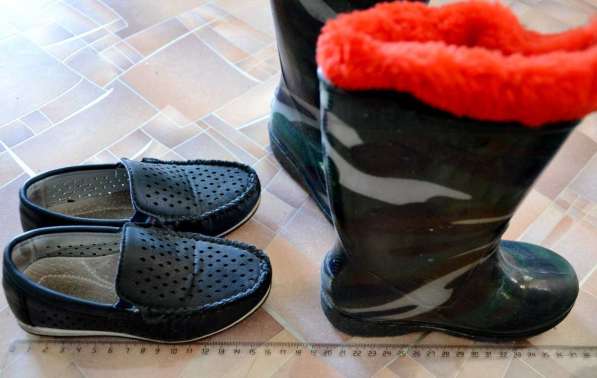 Вместе 2 пары обуви. размер 25 и 26.сапоги и туфли кож в Ростове-на-Дону