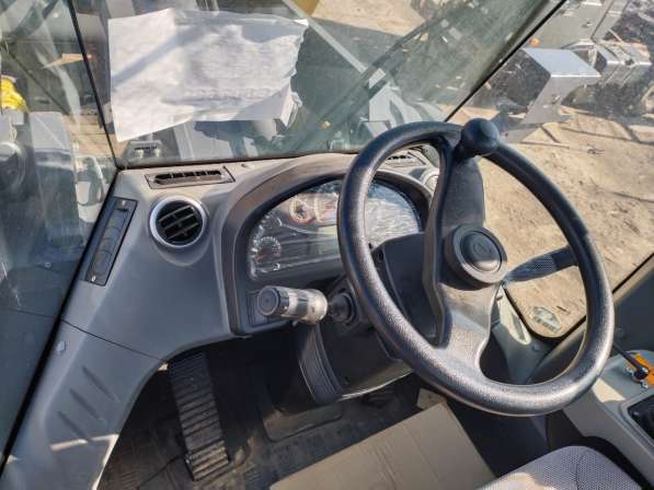 Фронтальный погрузчик XCMG ZL60GV (XC968) в Бийске фото 9