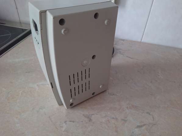 Стабилизатор напряжения APC Line-R в Челябинске фото 5