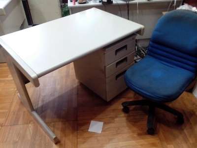 Б/У мебель офисная столы стулья в Москве фото 5
