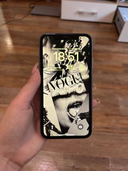 Продаю iPhone 11