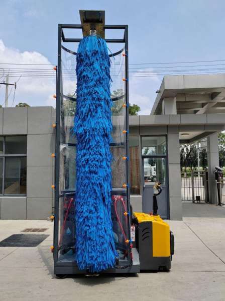 Мобильная мойка для грузовых автомобилей и автобусов