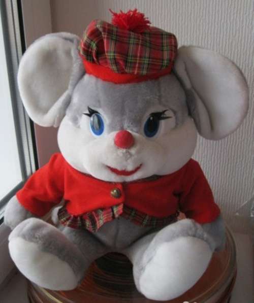 Мягкая игрушка мышка мышонок мышь в шотландской юбке и шапоч