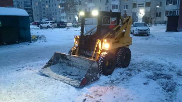 Уборка и вывоз снега. Снегоуборочные работы спецтехникой в Екатеринбурге фото 9