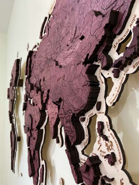 Карта мира из дерева в цвете бордо в Набережных Челнах фото 5