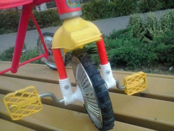 Отличный трёхколёсный велосипед"Озорной ветерок" в Симферополе