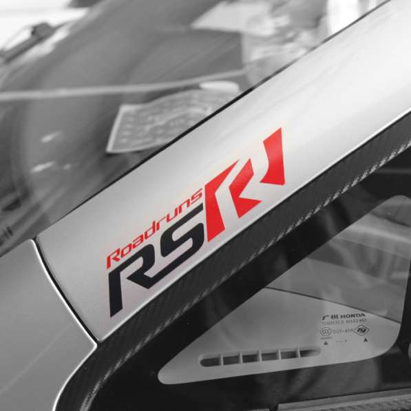 Наклейка на Корейца ROADRUNS RS. 30см в Омске