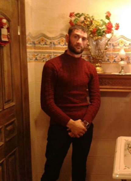 Ринат, 31 год, хочет пообщаться в Москве