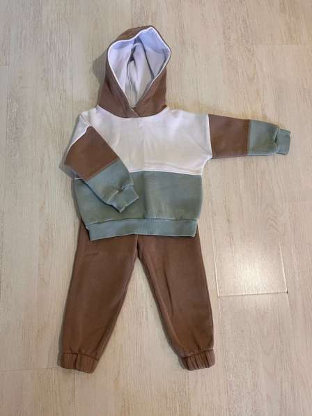 Костюм спортивный