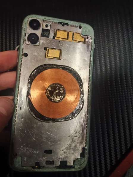 Отдам даром разбитый айфон 11 в Казани фото 4