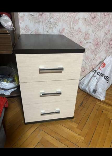 Тумбочка