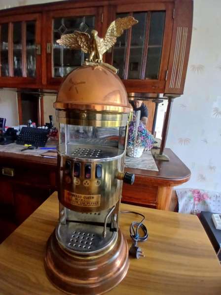 Продам кофеварку производство Италия в 