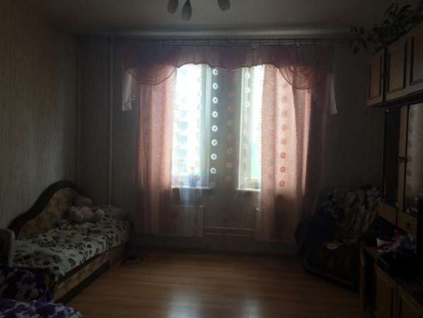 Продам однокомнатную квартиру в Подольске. Жилая площадь 40 кв.м. Этаж 12. Дом кирпичный. 