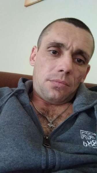 Виталий, 36 лет, хочет пообщаться