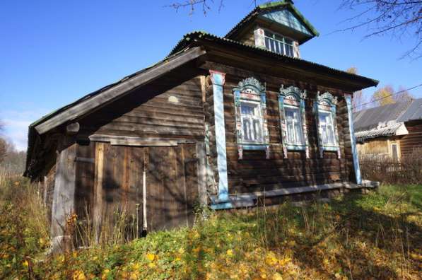 бревенчатый дом в тихой деревне, на берегу небольшой речки в Москве фото 15