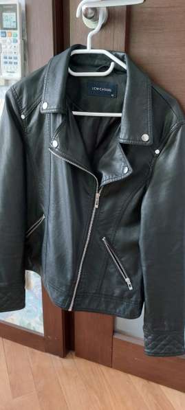 Куртка женская из искусственной кожи LCW casual, размер 40