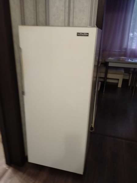 Холодильник ЗИЛ в рабочем состоянии в Нижневартовске