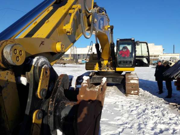 Продам экскаватор 35 тонн, в 2013 году; отличное состояние в Симферополе