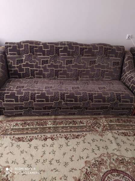 Продам комплект мягкой мебели(диван и два кресла)
