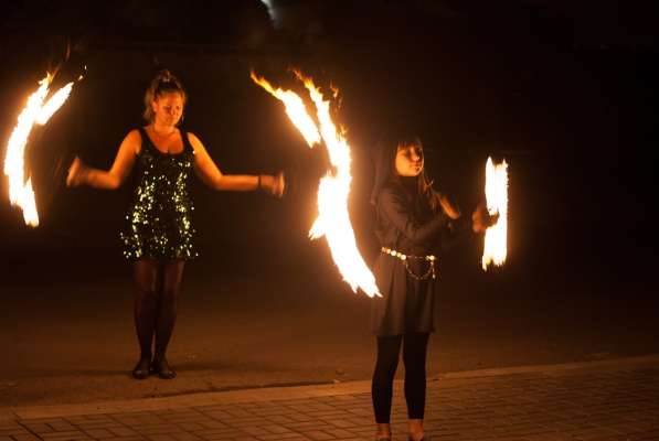 Огненное и световое шоу от луганского театра в фото 4