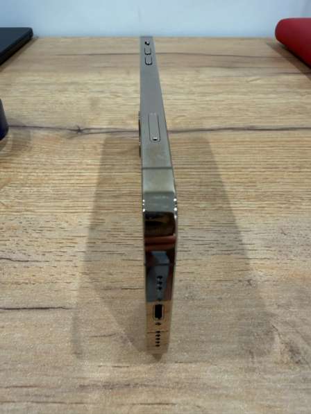 Продам Айфон 12 Pro