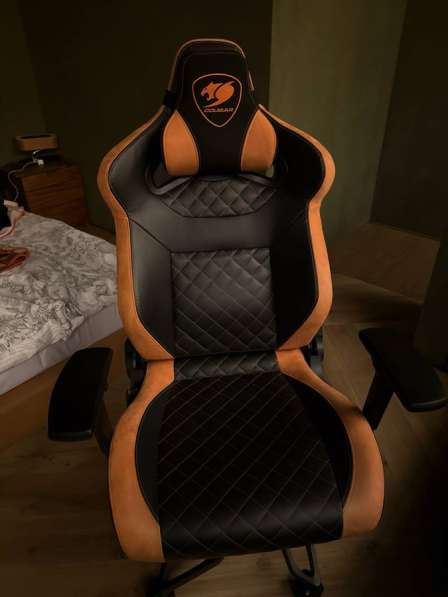 Кресло cougar thronr