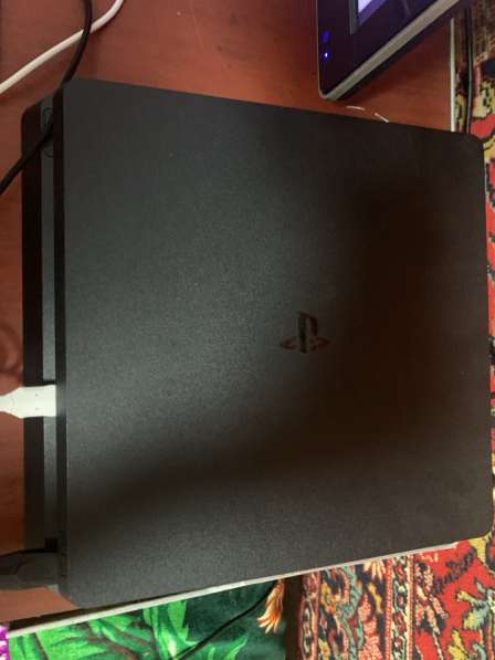 PlayStation 4 Slim 1TB