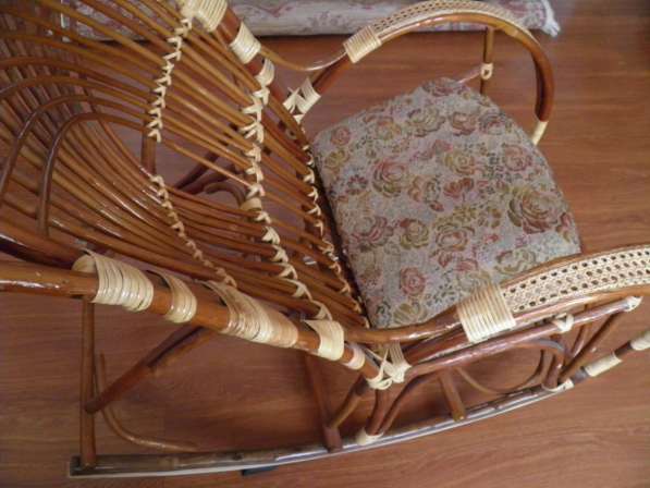 Роскошное плетёное кресло-качалка в отличном состоянии в Анапе фото 4