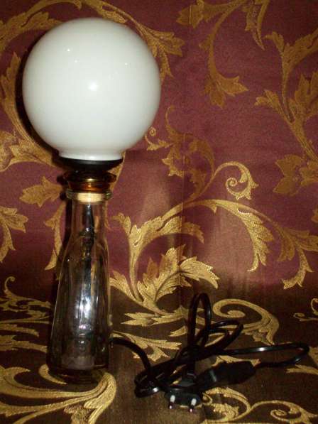 Настольный светильник из бутылки в фото 3