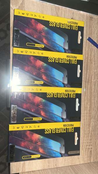 Продам защитное стекло для 13 мини айфона