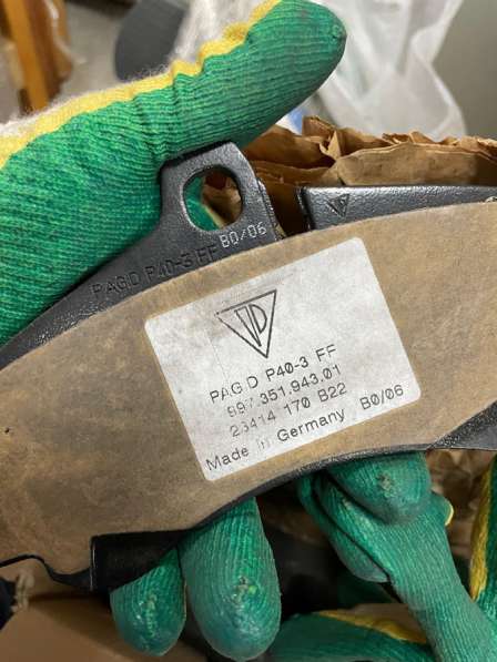 Тормозные колодки Porsche в Москве фото 3