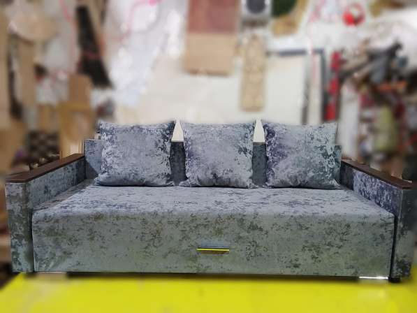 Диван еврокнижка с логтями