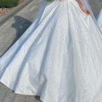 Роскошное свадебное платье, в Краснодаре