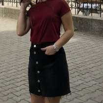 Чёрная джинсовая юбка, в г.Белград