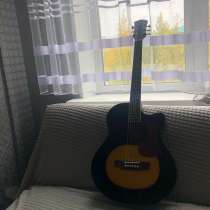 Акустическая гитара, в Радужном