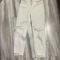 Джинсы и серые теплые штаны, в Барнауле