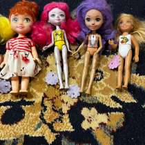 Продает дочка свои куклы, в Домодедове