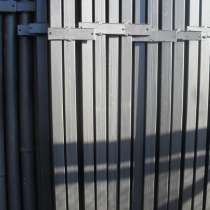 Столбы металлические, в Гатчине