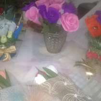 Цветы с конфетами для всех и мешочки для подарка, в г.Павлодар