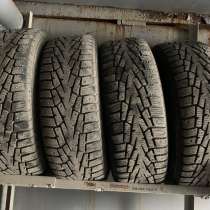 Продам комплект зимней резины на оригинальных дисках, в Сургуте